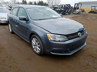 VOLKSWAGEN JETTA SE 2013