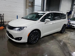 CHRYSLER PACIFICA TOURING L 2020