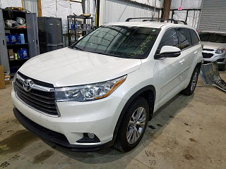 TOYOTA HIGHLANDER LE 2016