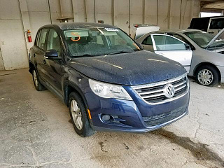 VOLKSWAGEN TIGUAN 2011