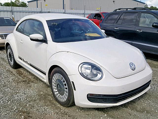 VOLKSWAGEN BEETLE 2013