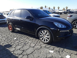 PORSCHE CAYENNE S 2014