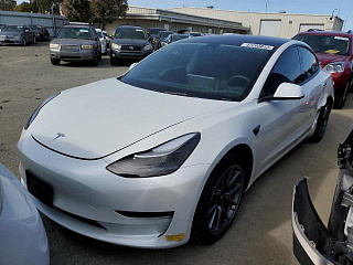 TESLA MODEL 3 2022