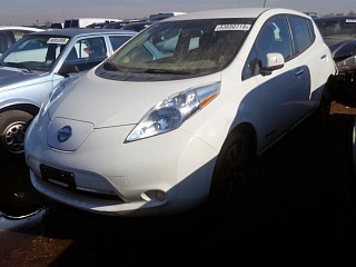 NISSAN LEAF SV 2016