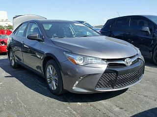 TOYOTA CAMRY LE 2015