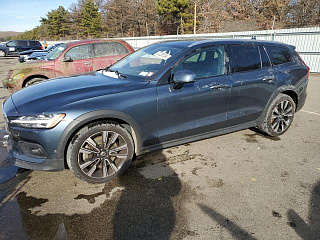 VOLVO V60 CROSS COUNTRY T5 MOMENTUM 2021