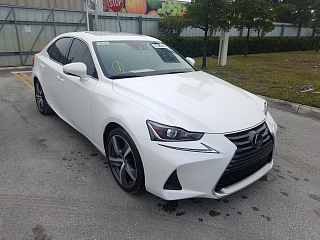 LEXUS IS 300 2019