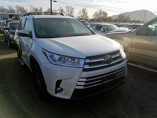 TOYOTA HIGHLANDER LE 2018
