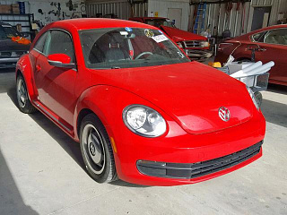 VOLKSWAGEN BEETLE 2014