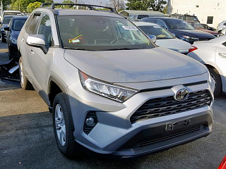 TOYOTA RAV4 XLE 2019