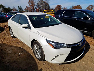 TOYOTA CAMRY LE 2015