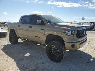 TOYOTA TUNDRA CREWMAX SR5 2020