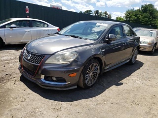 SUZUKI KIZASHI SPORT GTS 2012