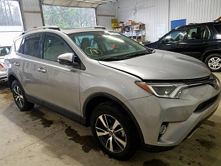 TOYOTA RAV4 XLE 2017