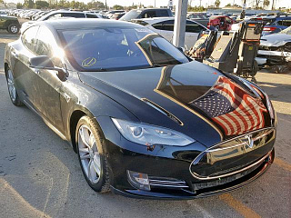 TESLA MODEL S 2014