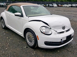 VOLKSWAGEN BEETLE 2015