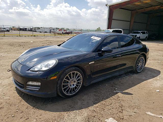 PORSCHE PANAMERA 2 2013