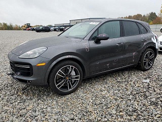 PORSCHE CAYENNE TURBO 2023