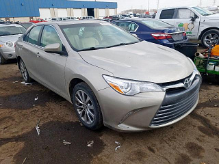 TOYOTA CAMRY LE 2015