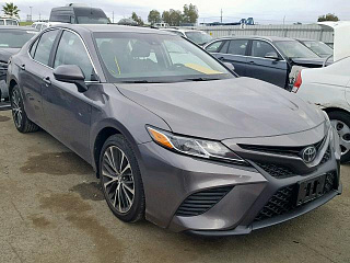 TOYOTA CAMRY LE 2018