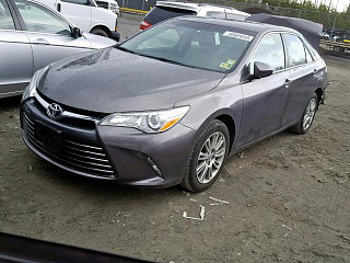 TOYOTA CAMRY LE 2015