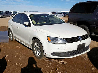 VOLKSWAGEN JETTA SE 2012