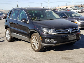 VOLKSWAGEN TIGUAN S 2013