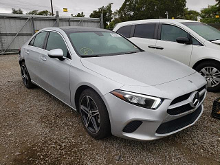 MERCEDES-BENZ A 220 2020