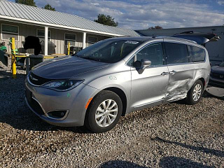 CHRYSLER PACIFICA TOURING L 2019