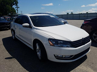 VOLKSWAGEN PASSAT SE 2015