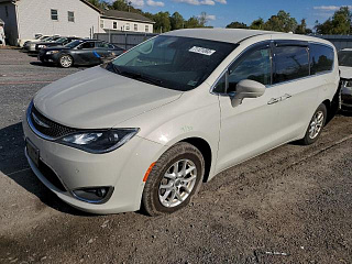 CHRYSLER PACIFICA TOURING 2020