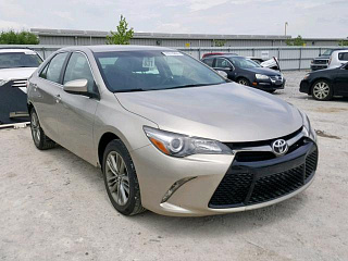 TOYOTA CAMRY LE 2016