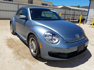 2016 VOLKSWAGEN BEETLE S/SE