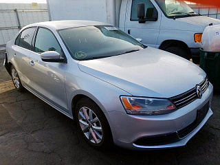 VOLKSWAGEN JETTA SE 2014