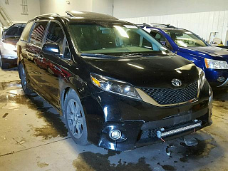 TOYOTA SIENNA SE, 2016