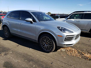 PORSCHE CAYENNE 2021