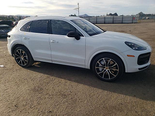 PORSCHE CAYENNE TURBO 2020