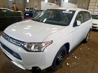 MITSUBISHI OUTLANDER SE 2014
