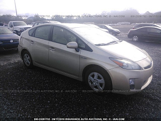   TOYOTA PRIUS, 2010
